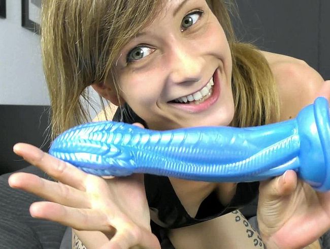 AliceKinkycat Porno Video: Bad Dragon