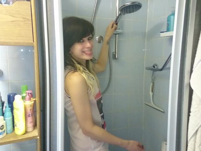 AliceKinkycat Porno Video: Duschen