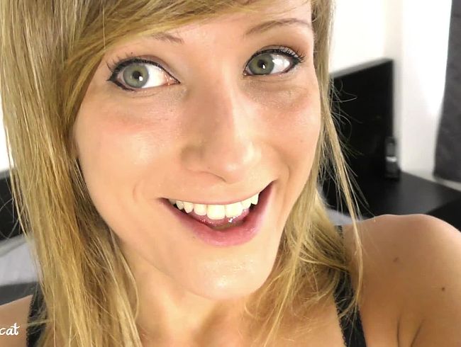 AliceKinkycat Porno Video: Feuchte Kirschen