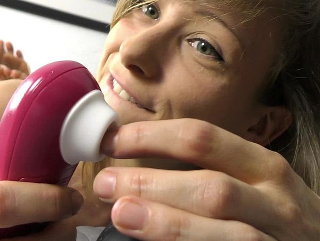 AliceKinkycat Porno Video: Toy aus der Drogerie - kann der was?