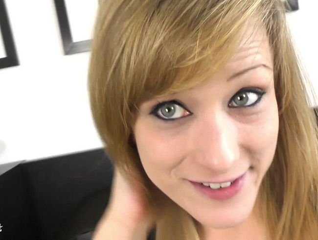 AliceKinkycat Porno Video: Zwei Gläser und ein Wunsch
